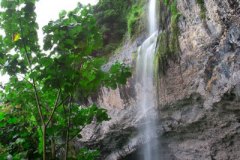 Pahntakai Waterfall, U
