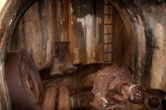 Alcove and ladder leading up to one of the three subterranean oil tanks under Dolen Lenger, Lenger