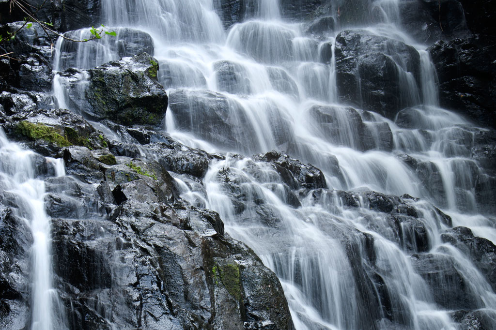 Nanpohnmweli Waterfall